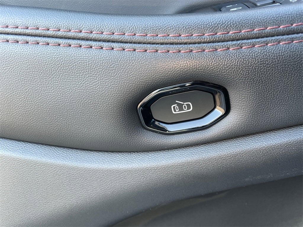 Used 2025 Jeep Wagoneer Launch Edition w/ Trailer Tow Group image 40