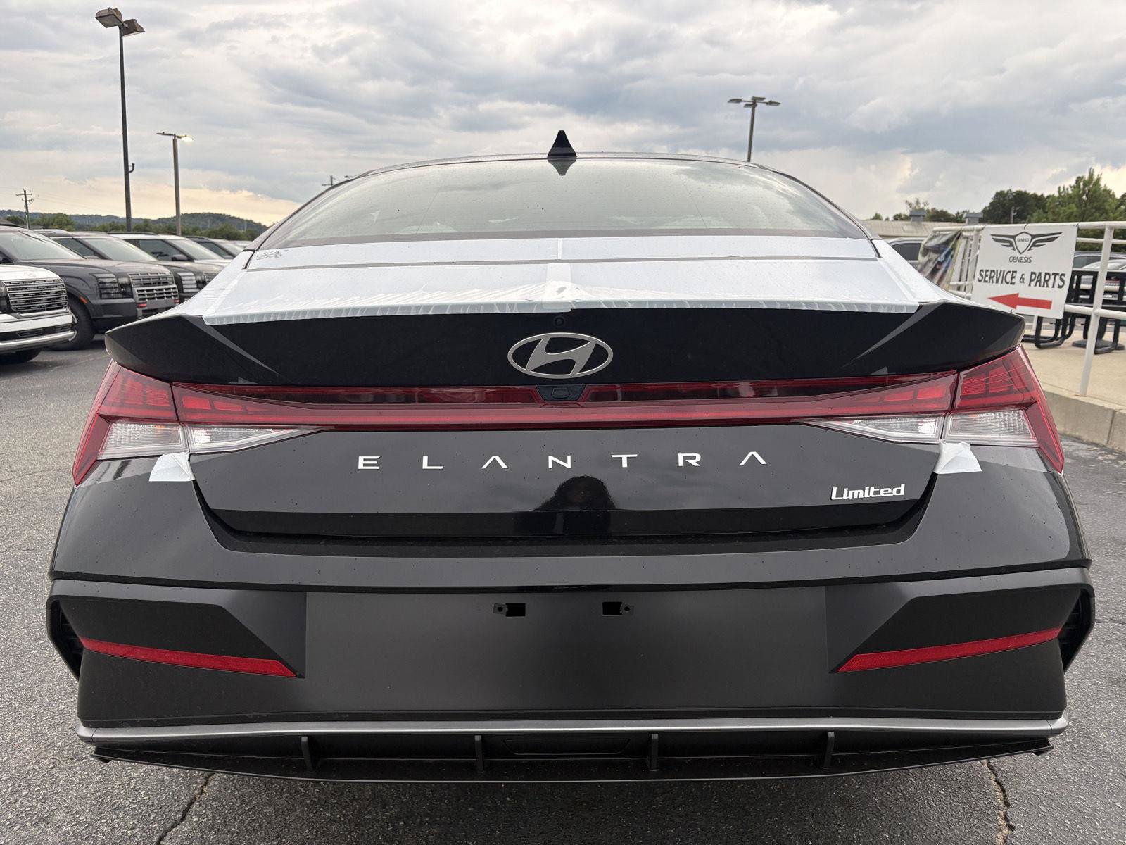 New 2026 Hyundai Elantra Limited FWD image 7