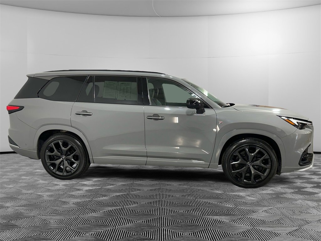 Used 2024 Lexus TX 500h AWD image 2