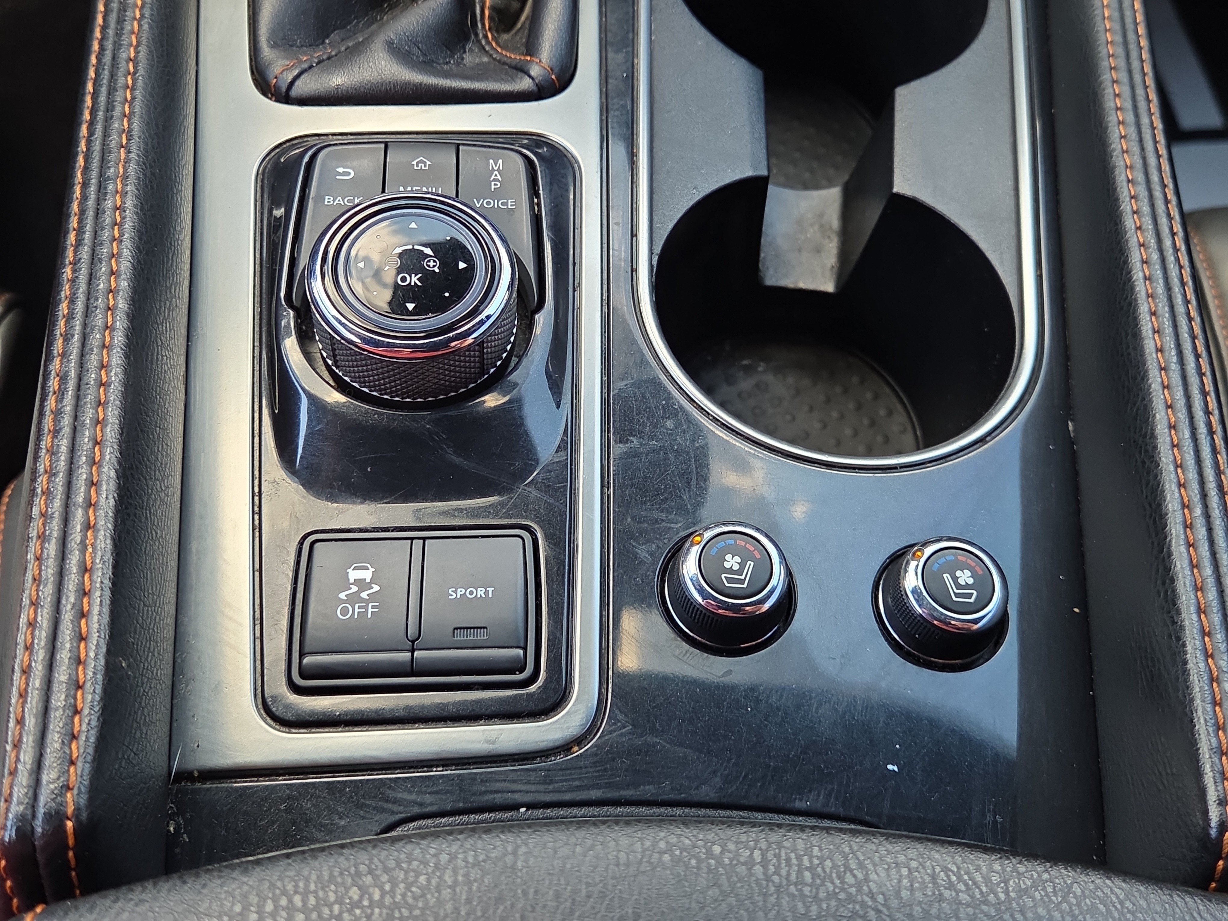 Used 2020 Nissan Maxima SR w/ Sport Mat Group FWD image 18
