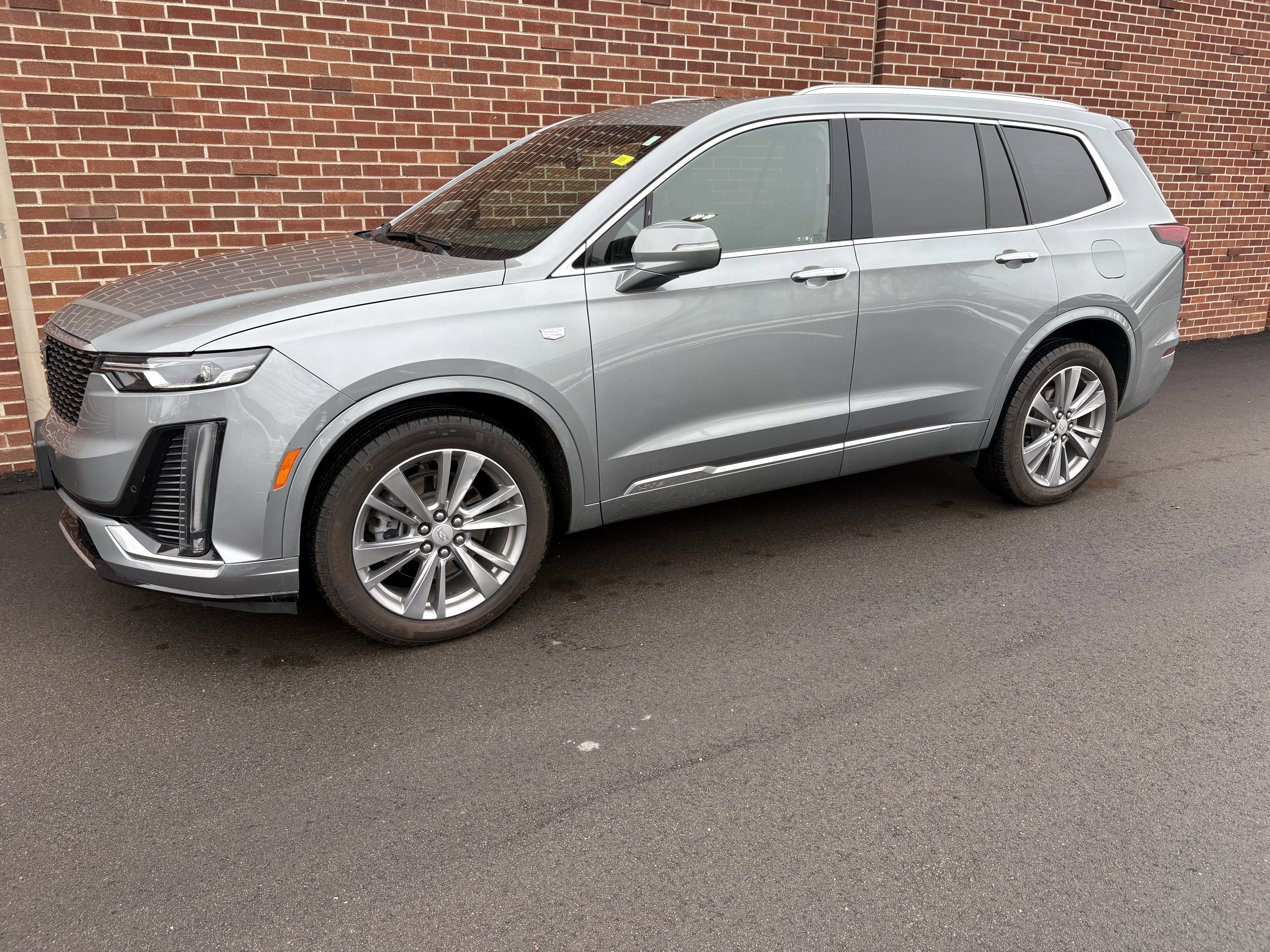 Certified 2023 Cadillac XT6 Premium Luxury image 1