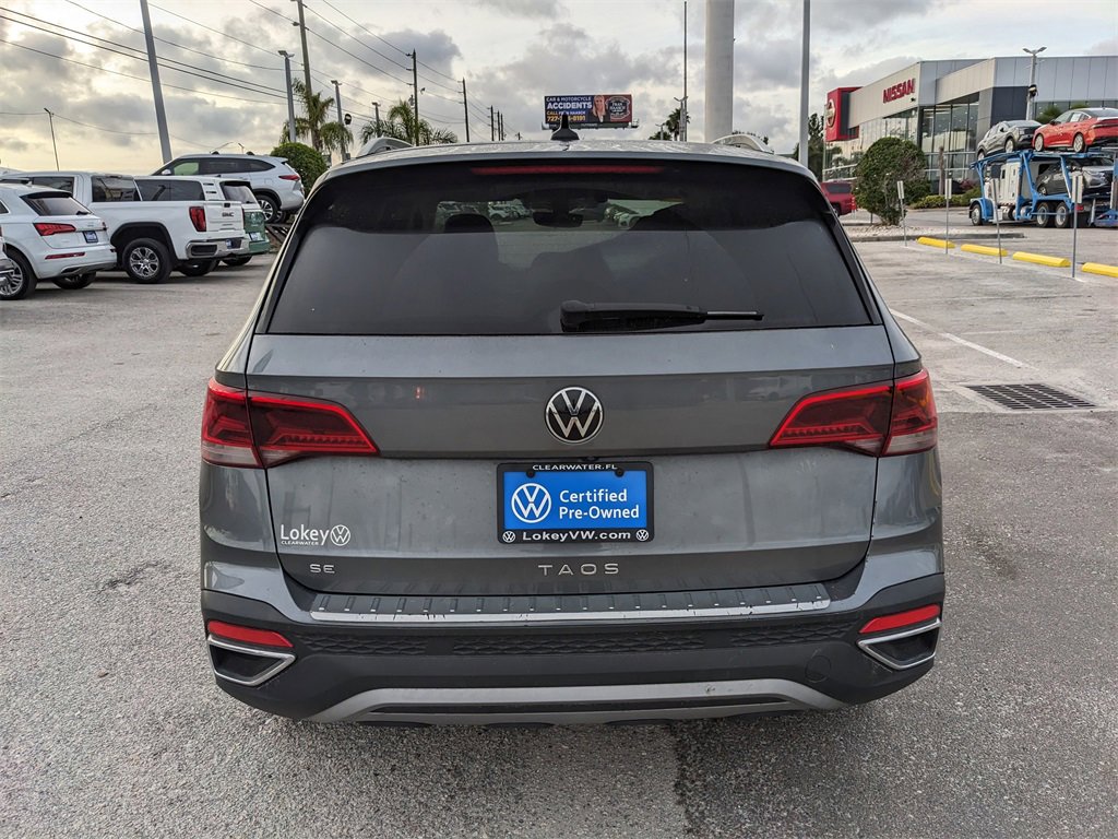 Certified 2023 Volkswagen Taos SE w/ Panoramic Sunroof Package image 5