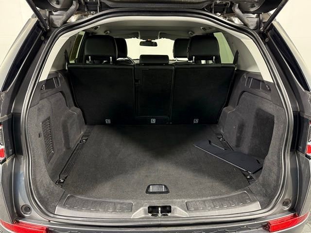 Used 2018 Land Rover Discovery Sport SE image 17