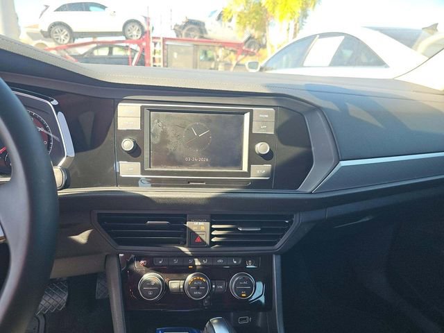 Used 2019 Volkswagen Jetta SE image 9