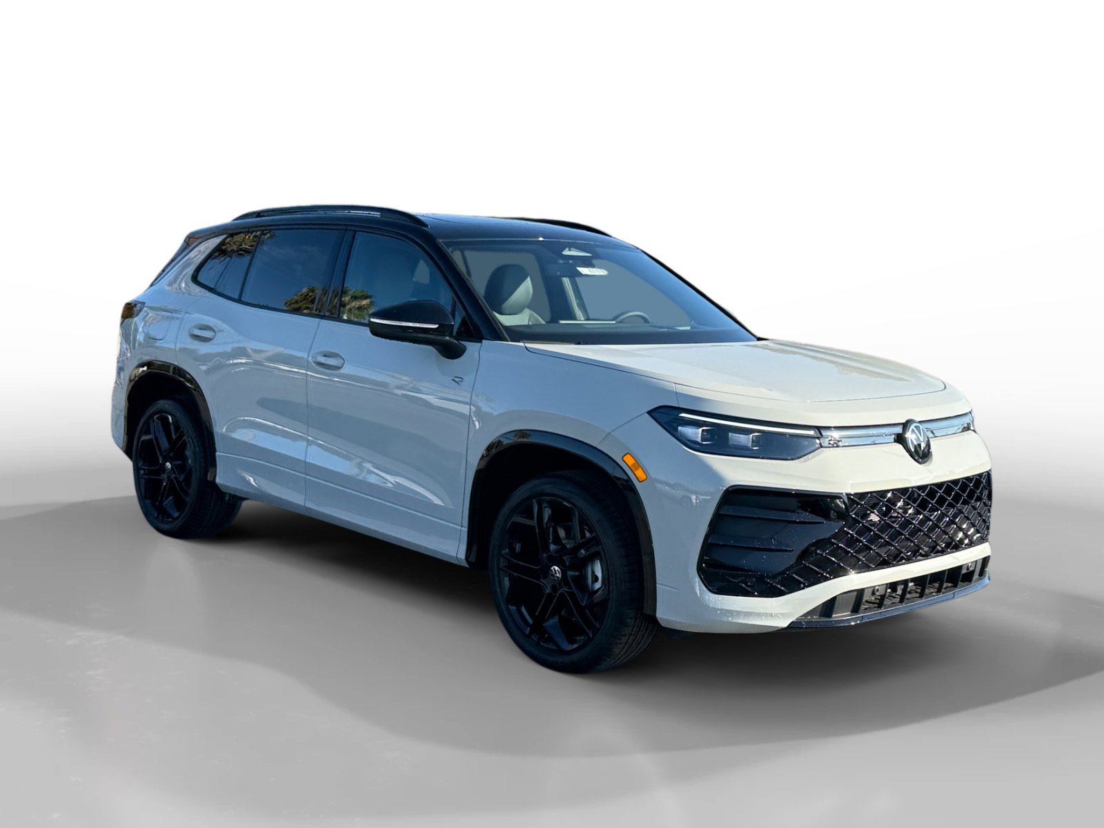 New 2026 Volkswagen Tiguan SE R-Line image 7