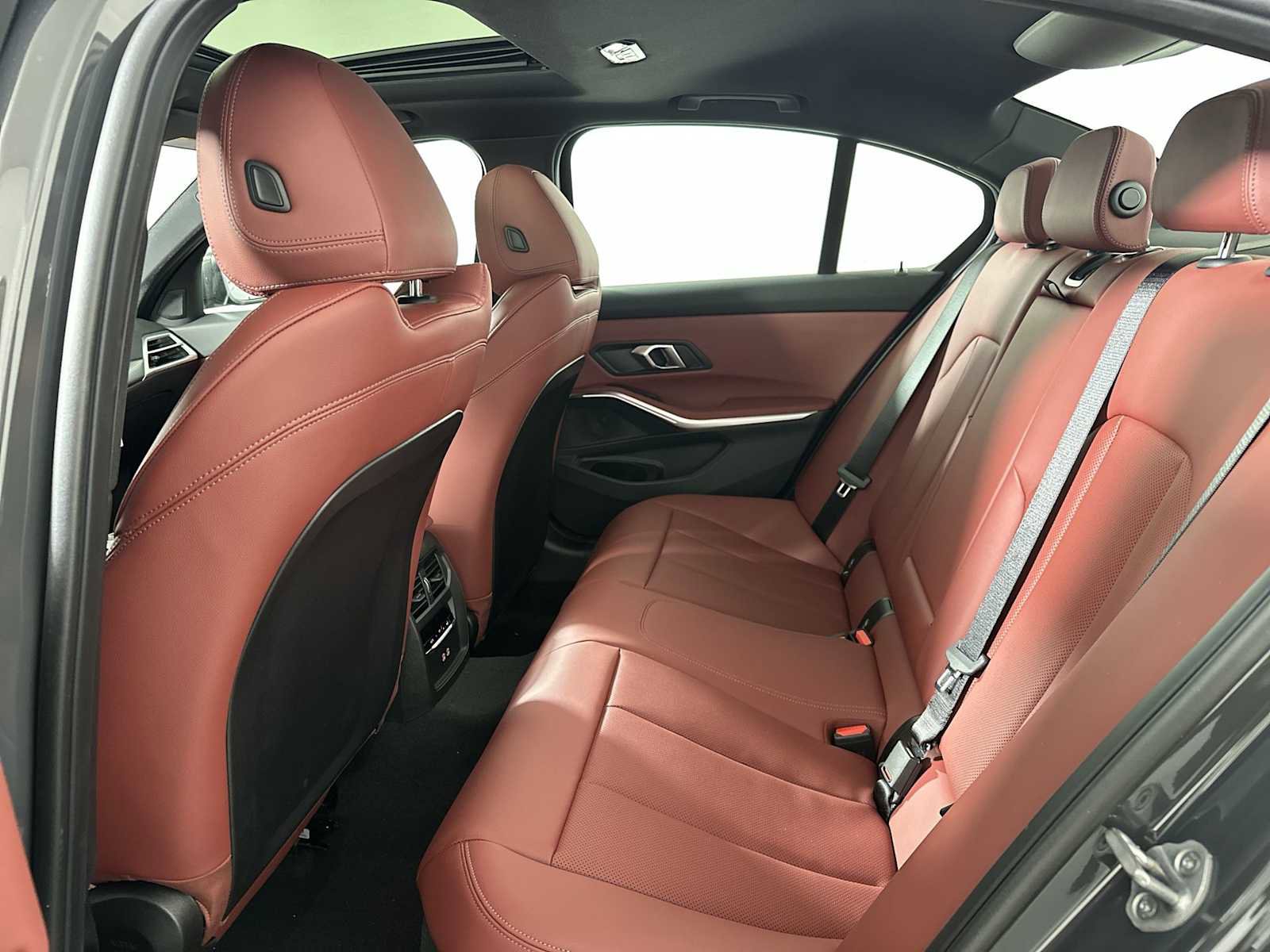 New 2026 BMW 330i xDrive Sedan w/ Convenience Package image 19