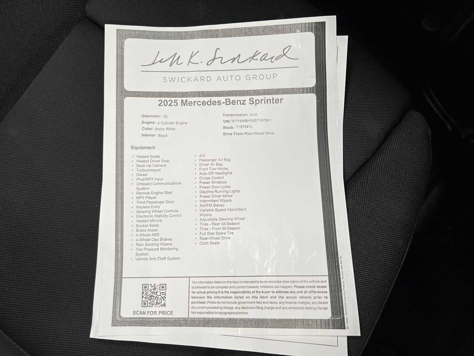 Used 2025 Mercedes-Benz Sprinter 2500 image 28