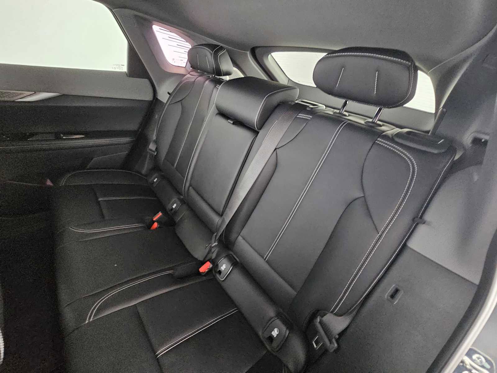 New 2026 Cadillac Optiq Luxury 1 image 17