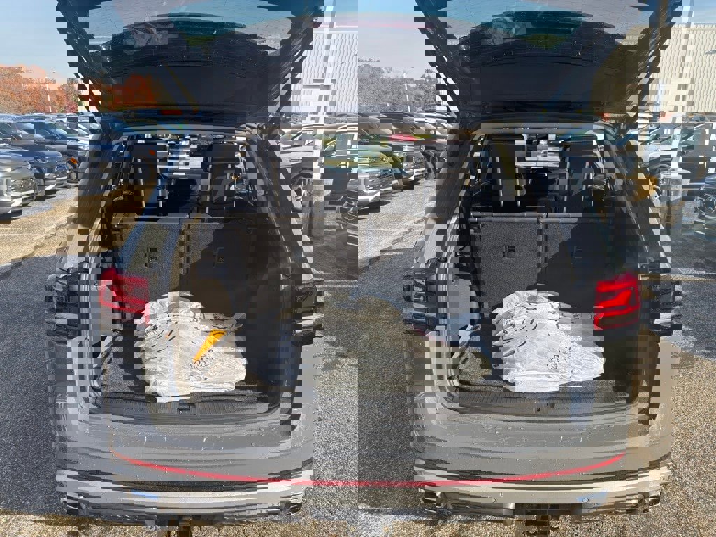 Used 2025 Volkswagen Atlas Peak Edition SE image 30