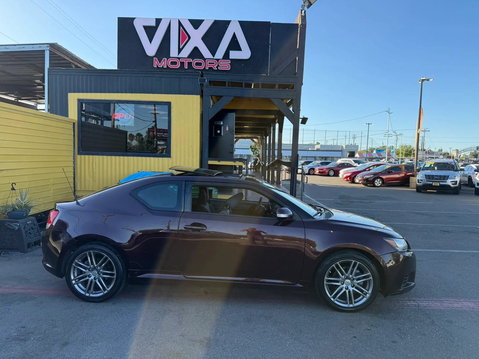 Used 2013 Scion tC FWD image 2