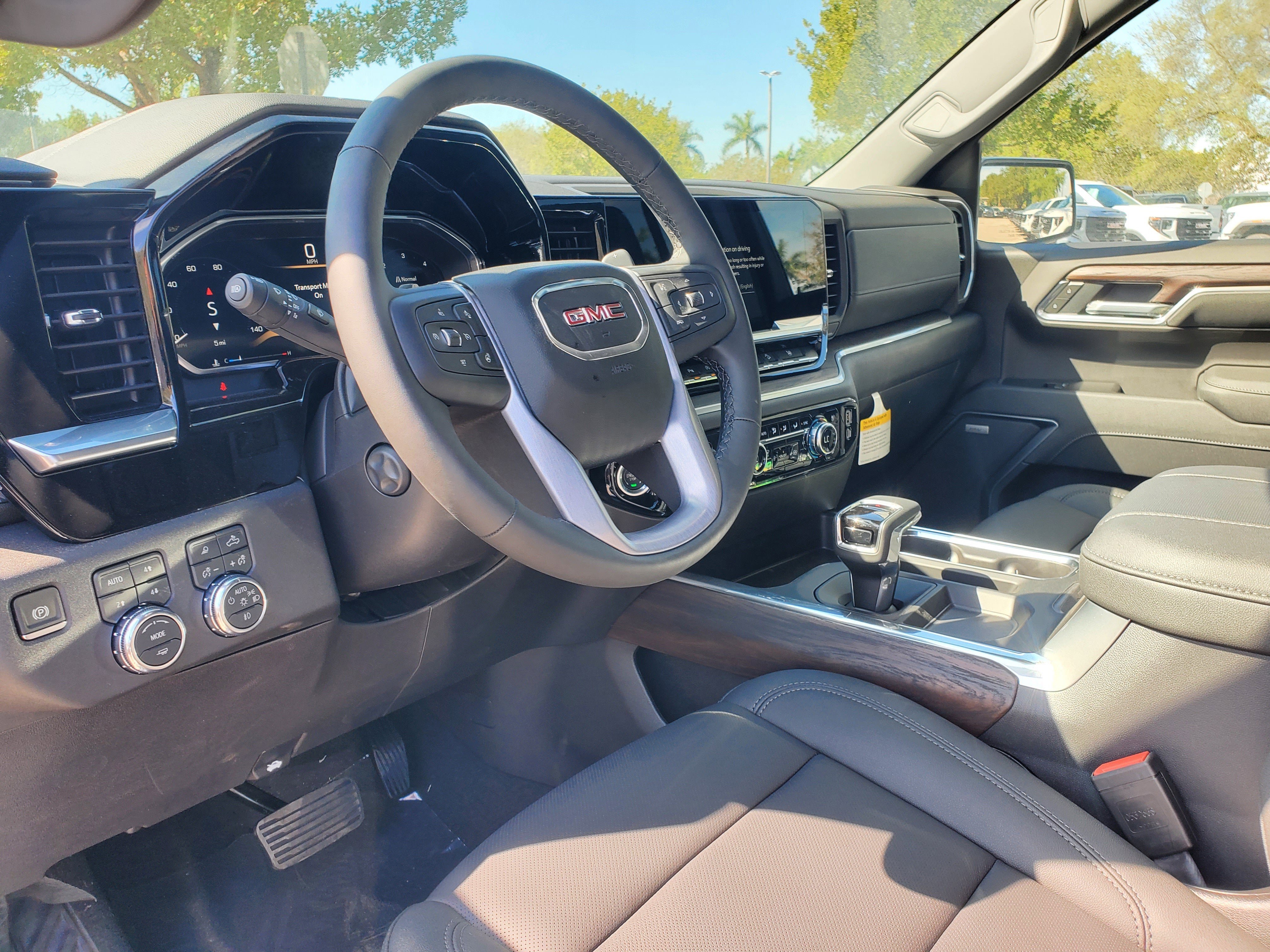 New 2026 GMC Sierra 1500 SLT w/ SLT Premium Package AWD/4WD image 10
