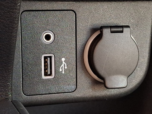 Used 2024 Nissan Kicks S FWD image 26