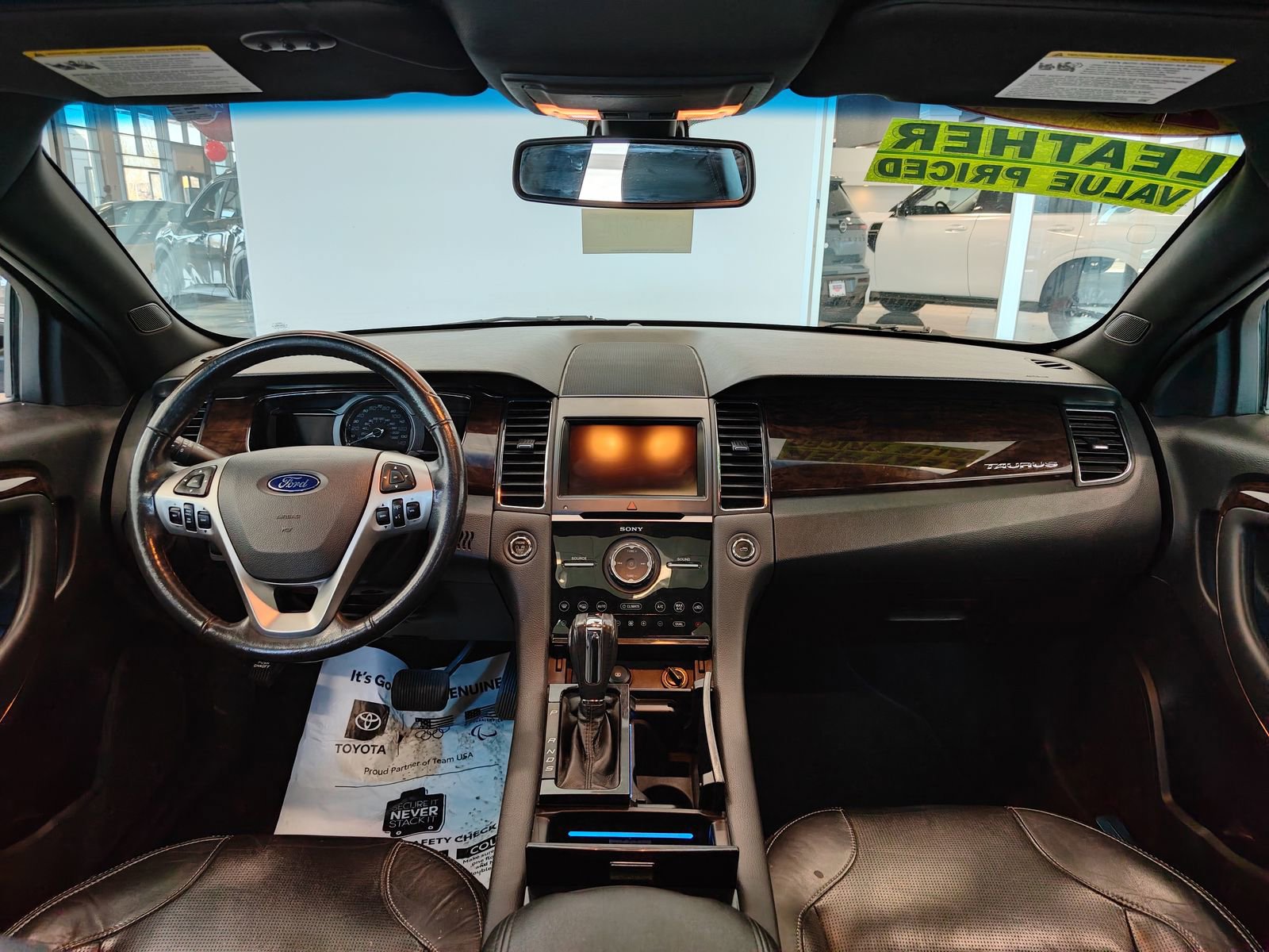 Used 2014 Ford Taurus Limited w/ Equipment Group 301A image 30