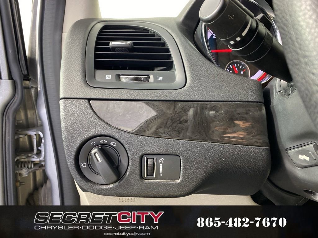 Used 2014 Dodge Grand Caravan SXT image 14