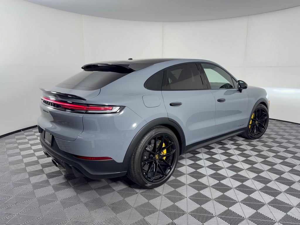 Certified 2024 Porsche Cayenne Turbo GT AWD/4WD image 9
