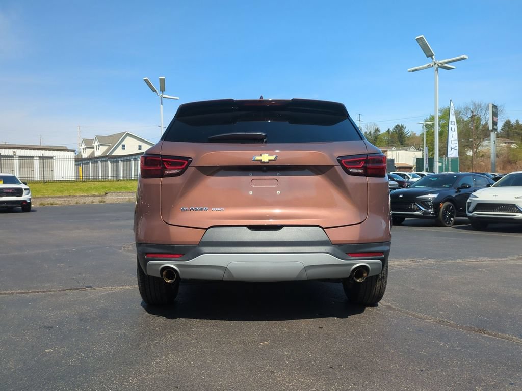 Used 2023 Chevrolet Blazer LT w/ Driver Confidence Package AWD/4WD image 6