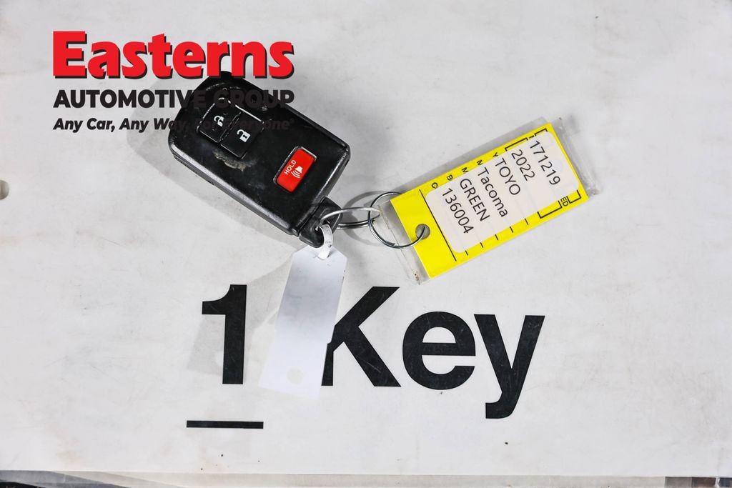 Used 2022 Toyota Tacoma TRD Sport AWD/4WD image 25