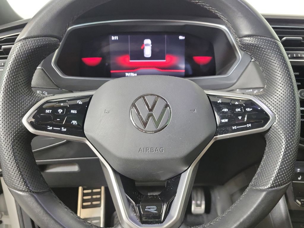 Used 2022 Volkswagen Tiguan SE R-Line AWD/4WD image 15