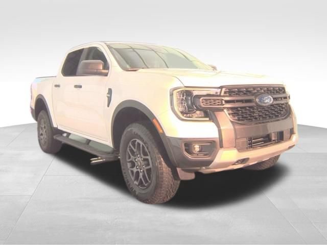 Used 2025 Ford Ranger XLT w/ FX4 Off-Road Package AWD/4WD image 3