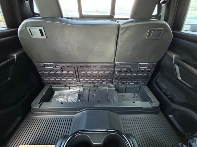 Used 2024 Nissan Titan PRO-4X w/ Pro-4x Utility Package image 39