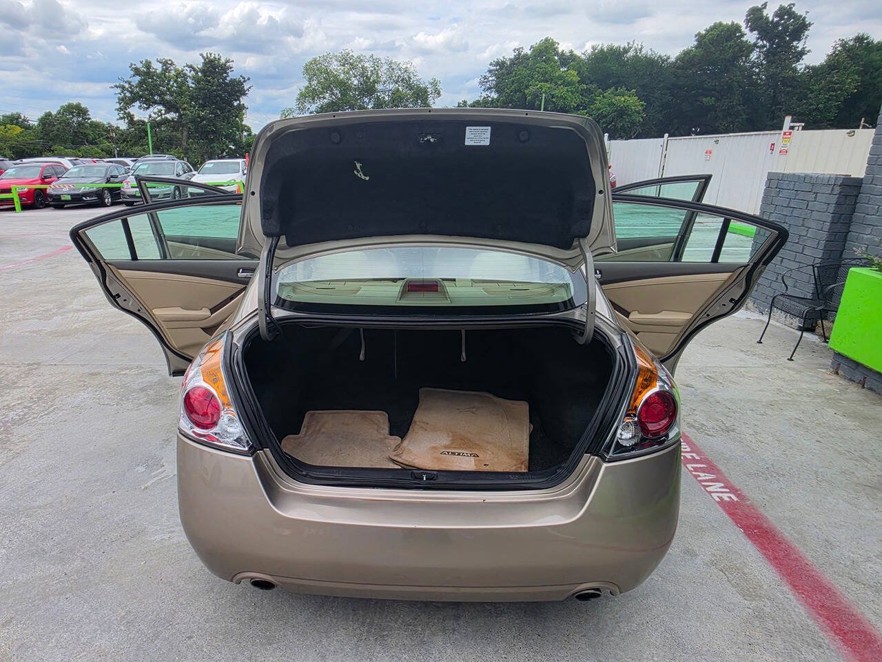 Used 2012 Nissan Altima 2.5 SL w/ 2.5SL Pkg FWD image 25