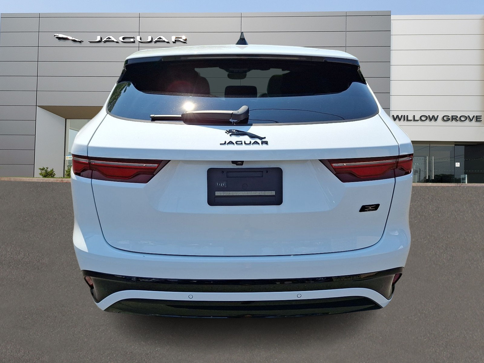 Used 2026 Jaguar F-PACE R-Dynamic S AWD/4WD image 7
