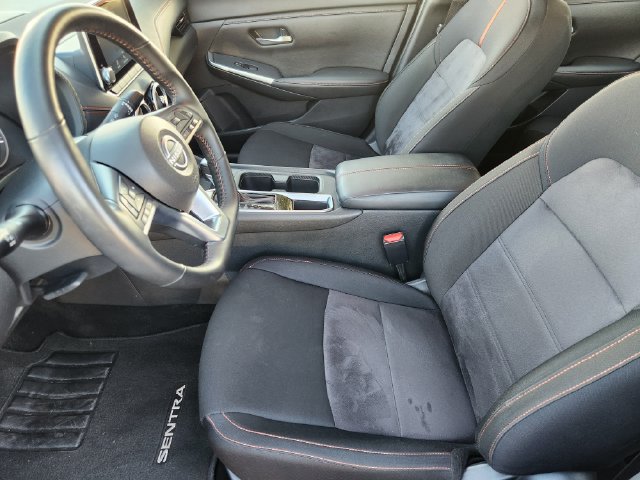 Used 2025 Nissan Sentra SR FWD image 13