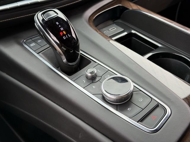 Used 2024 Cadillac Escalade Sport Platinum w/ LPO, ONYX Package image 19