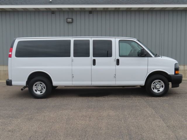 Used 2023 Chevrolet Express 3500 LS RWD image 3