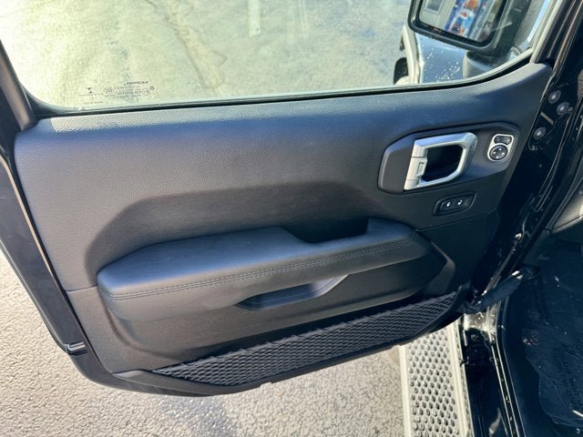Used 2021 Jeep Wrangler Unlimited Sahara image 21
