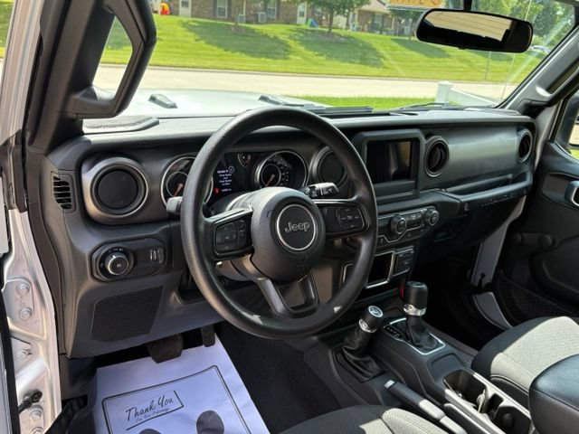 Used 2023 Jeep Wrangler Sport AWD/4WD image 10