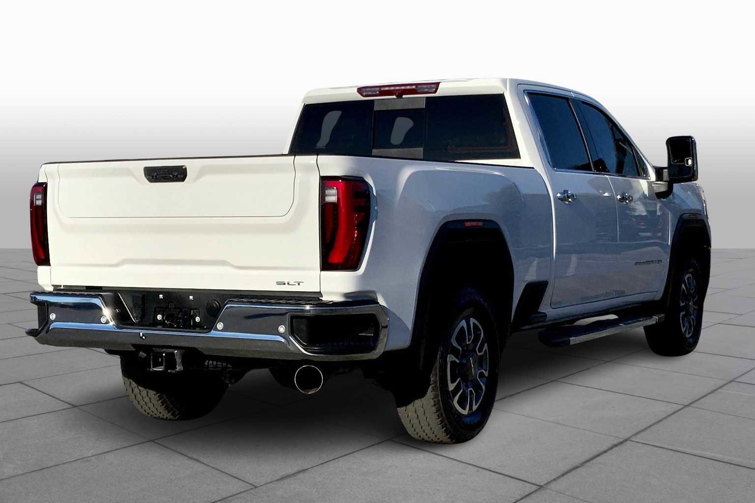 Used 2024 GMC Sierra 2500 SLT w/ SLT Premium Package image 23