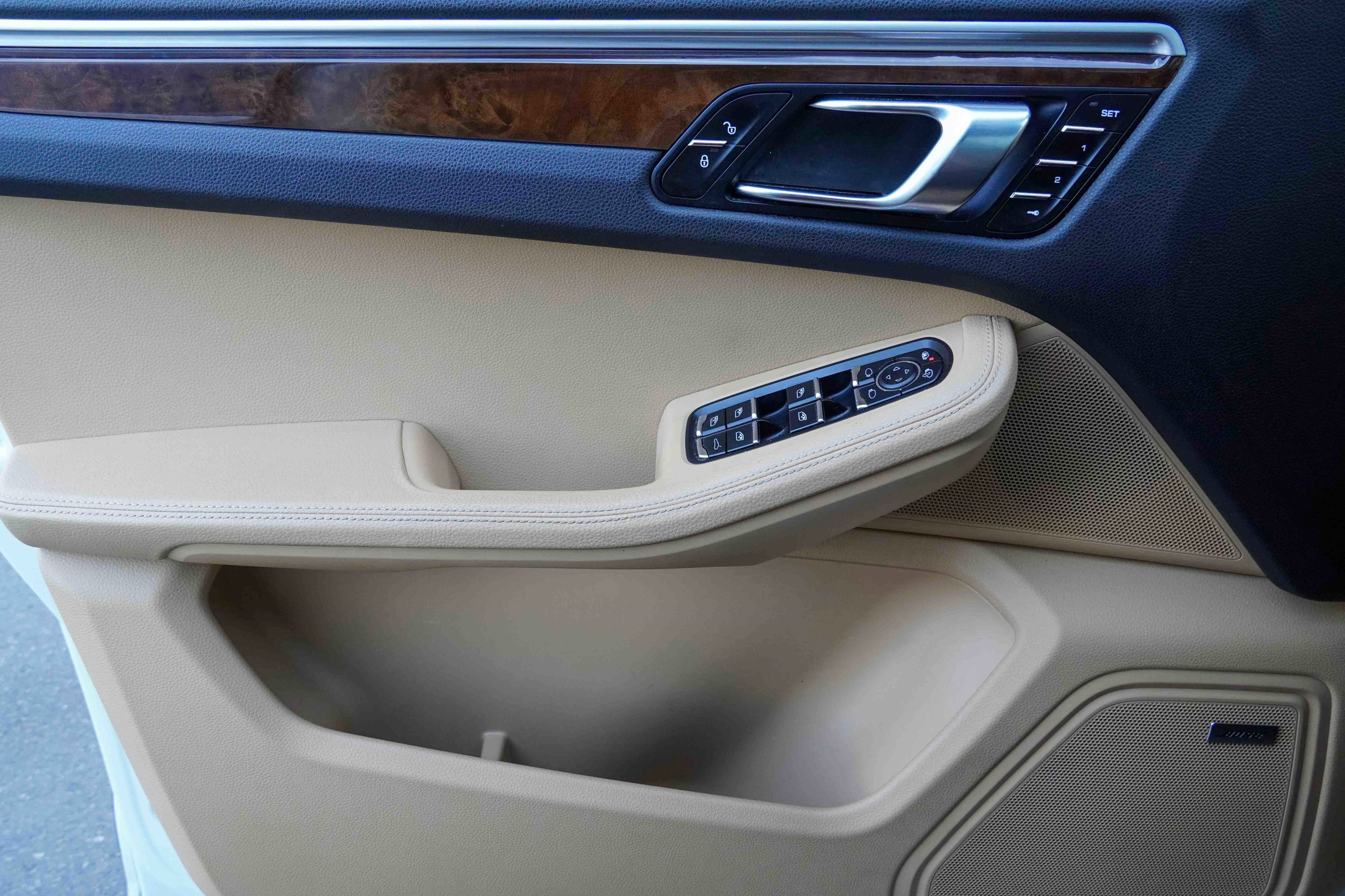 Used 2018 Porsche Macan Sport Edition image 28