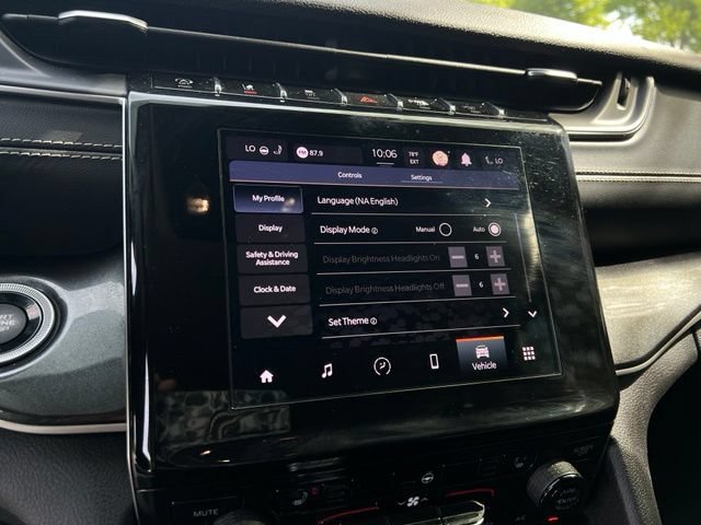 Used 2021 Jeep Grand Cherokee L Laredo w/ Luxury Tech Group I AWD/4WD image 39