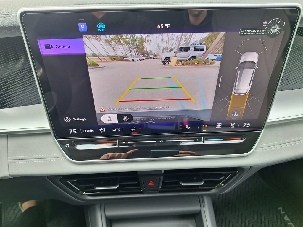 New 2026 Volkswagen Tiguan SE image 16