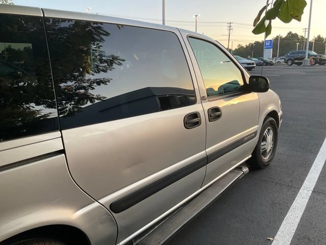 Used 2003 Chevrolet Venture LS w/ Convenience Package FWD image 4
