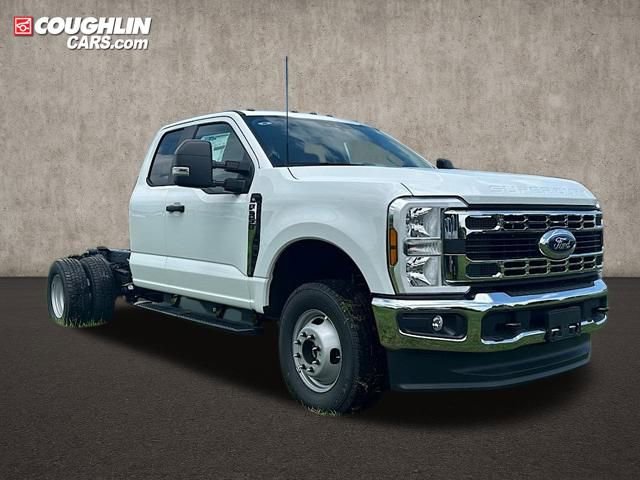 New 2025 Ford F350 XL w/ XL Chrome Package