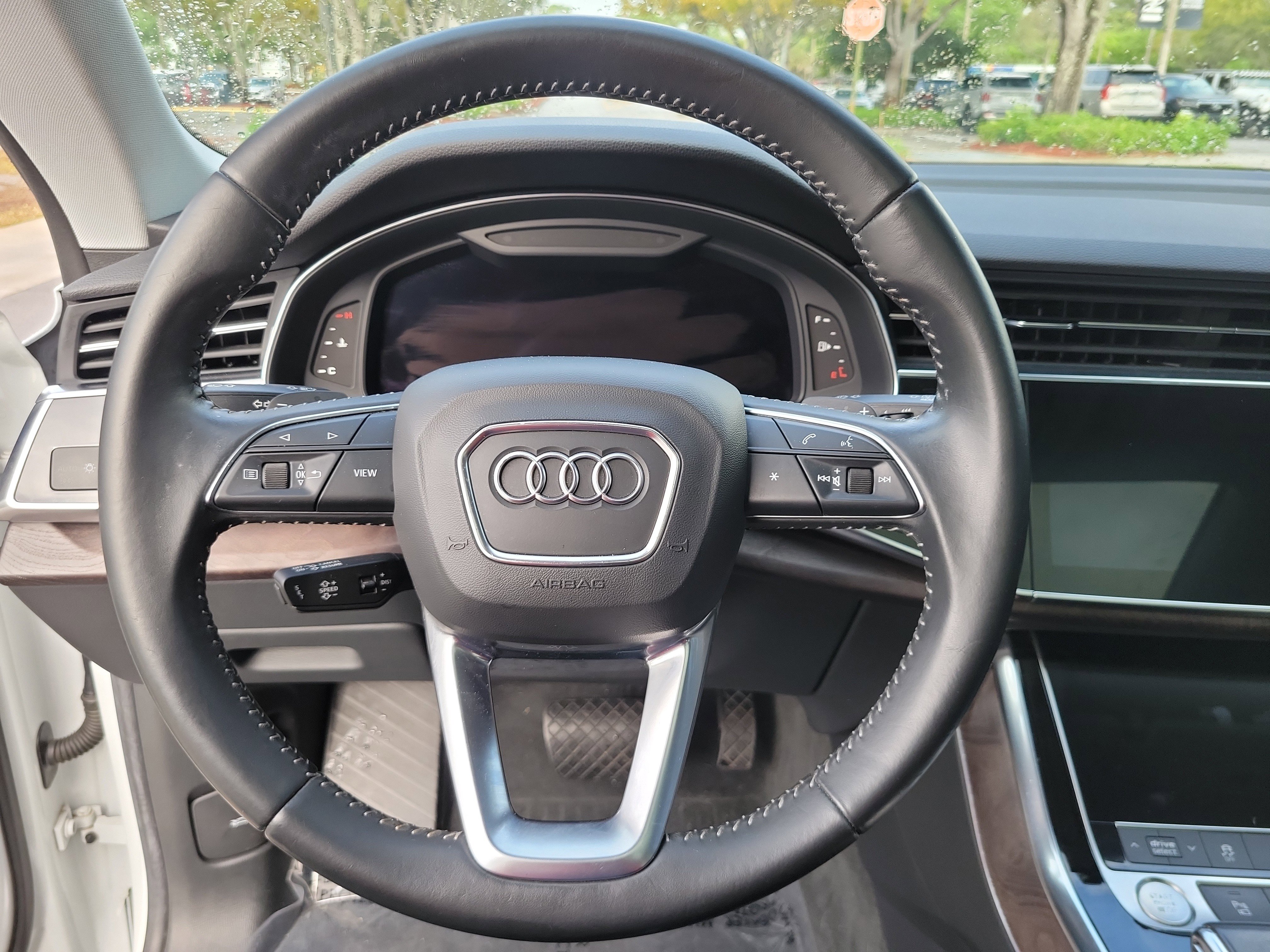 Used 2020 Audi Q8 Premium Plus w/ Premium Plus Package image 25