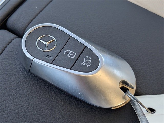 Used 2025 Mercedes-Benz E 350 4MATIC Sedan image 32