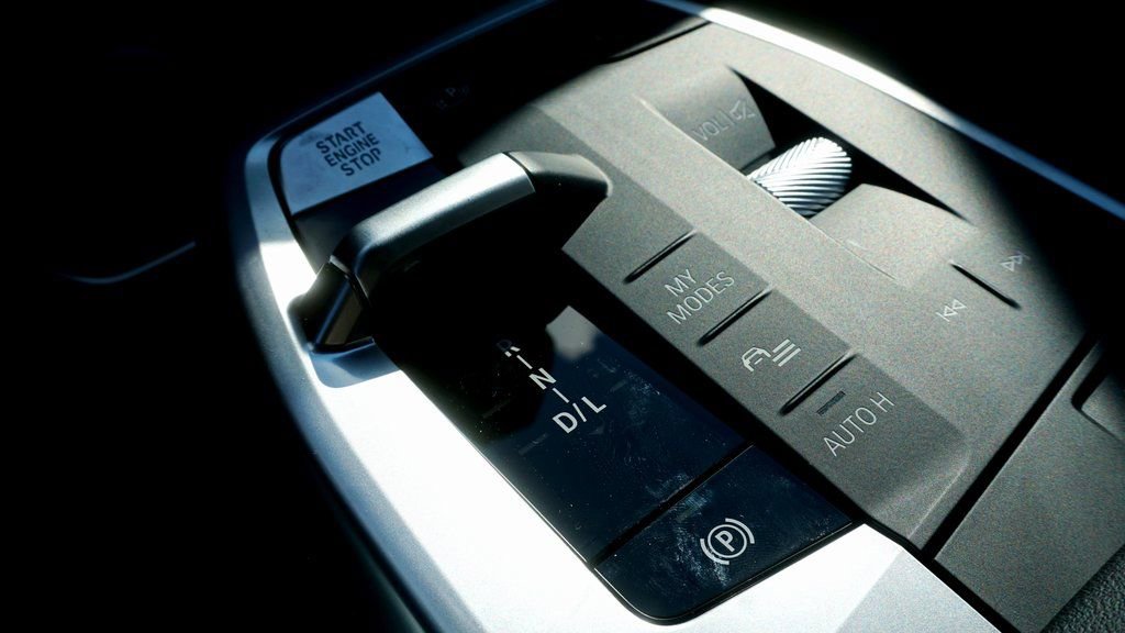 New 2026 BMW X2 xDrive28i w/ Convenience Package image 19