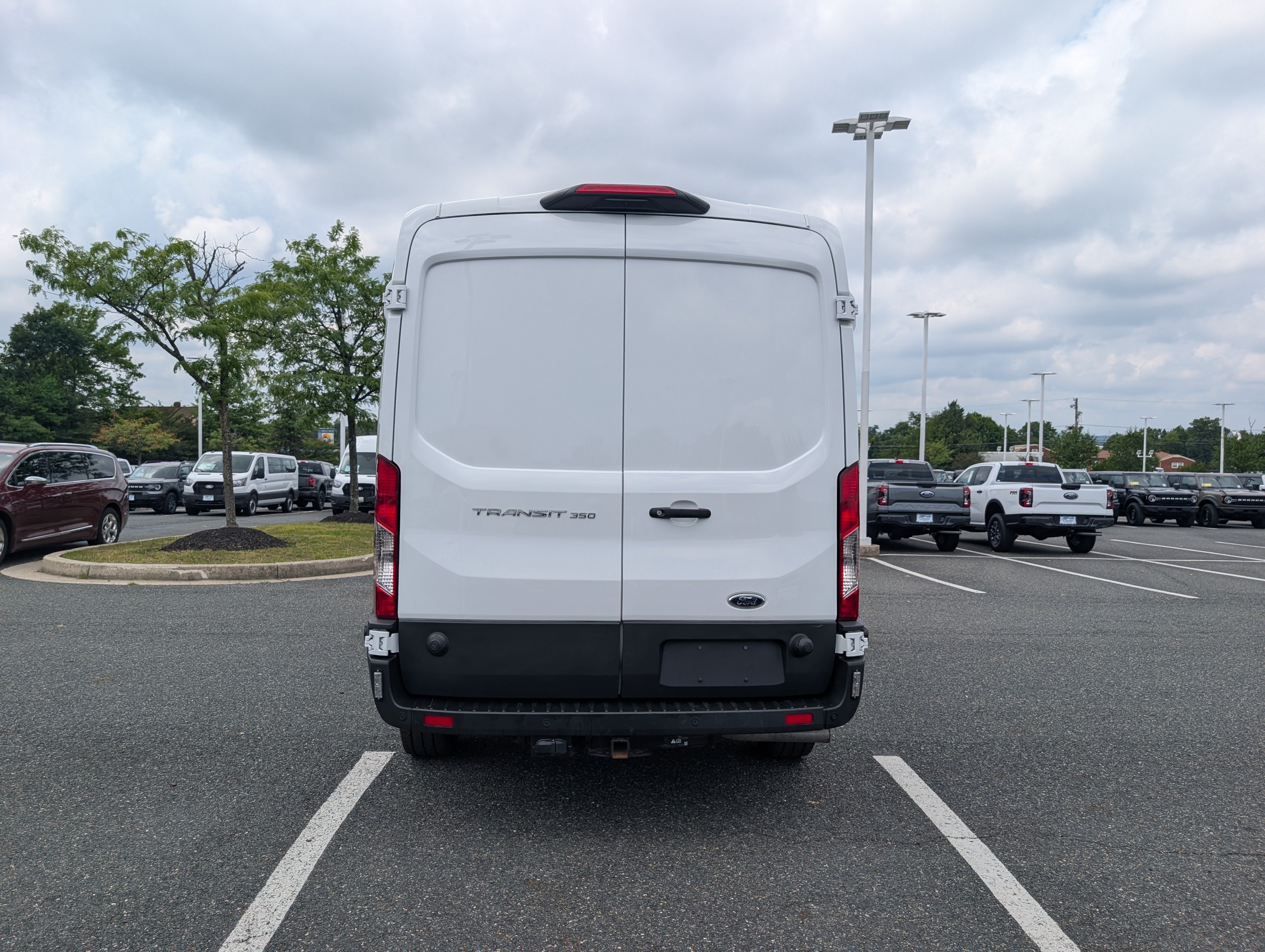 Used 2025 Ford Transit 350 148 Medium Roof RWD image 4