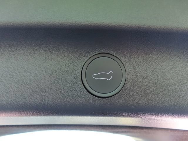 Used 2023 Tesla Model Y Long Range AWD/4WD image 24
