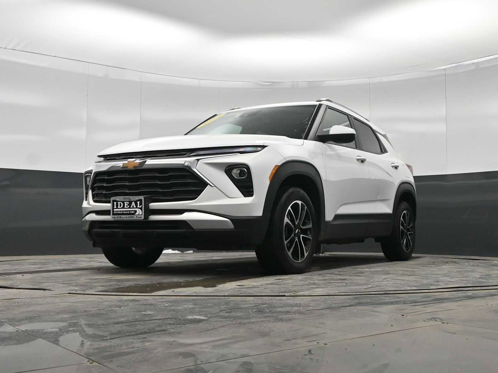 Used 2025 Chevrolet TrailBlazer LT image 30