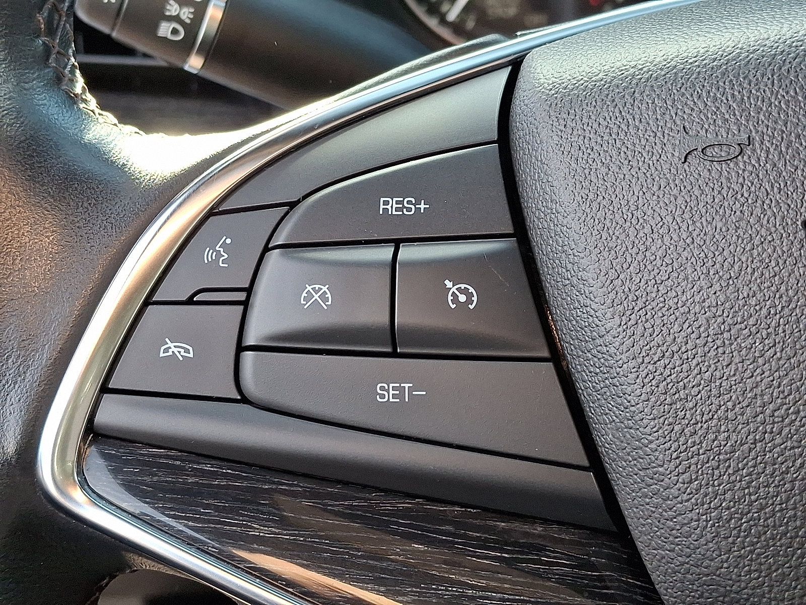 Certified 2023 Cadillac XT5 Premium Luxury image 19