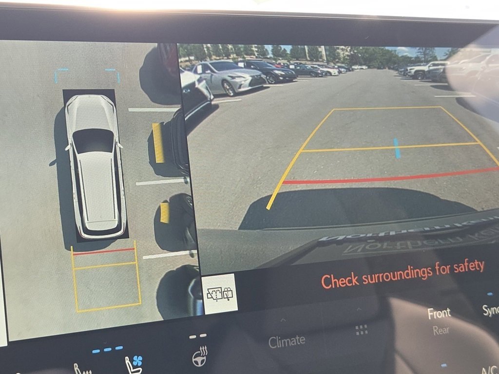 New 2025 Lexus TX 500h AWD image 12