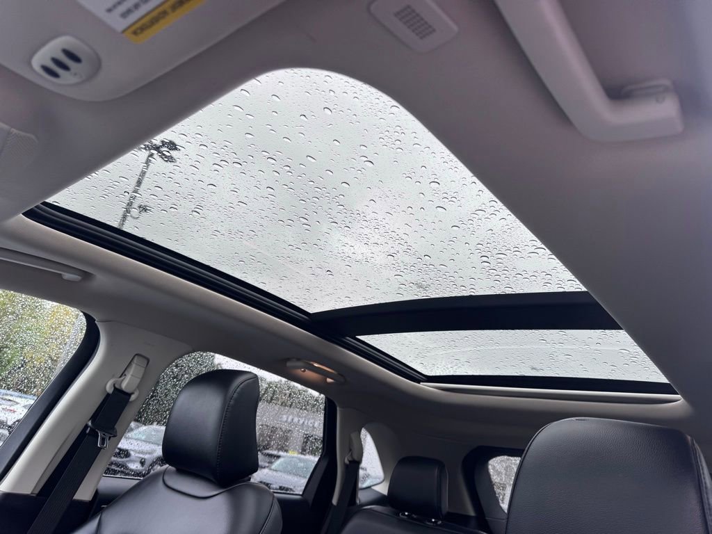 Used 2023 Ford Edge SEL w/ Convenience Package image 11