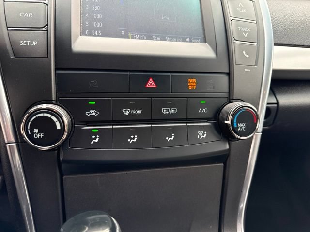 Used 2017 Toyota Camry SE FWD image 16
