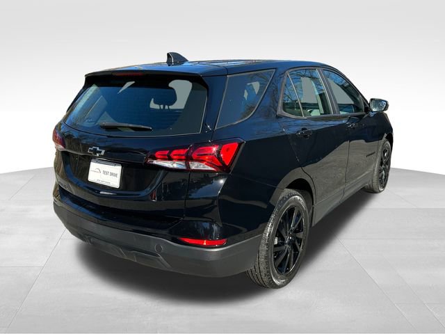 Used 2023 Chevrolet Equinox LS w/ Midnight Edition image 5