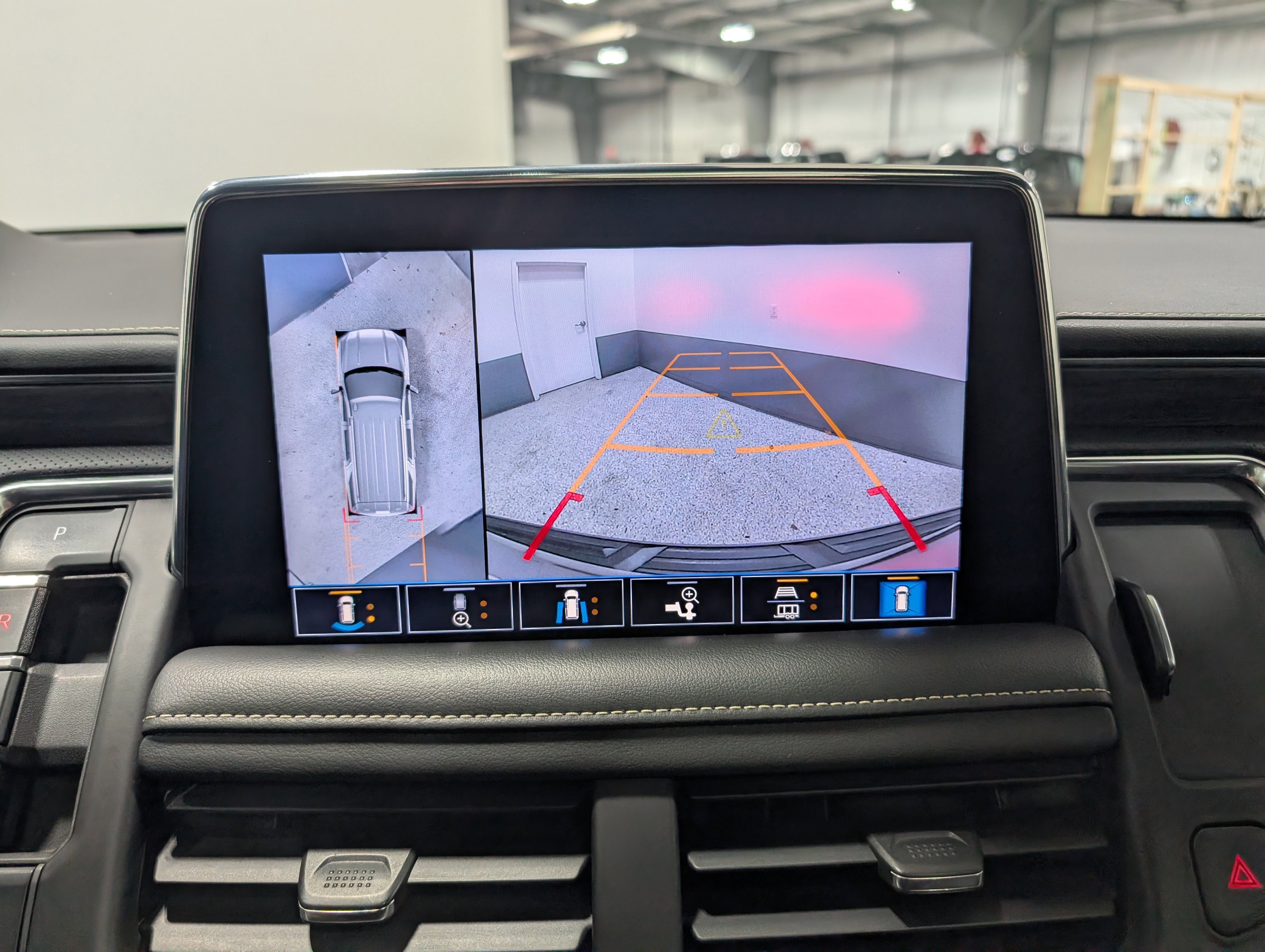 Used 2021 GMC Yukon XL SLT image 33