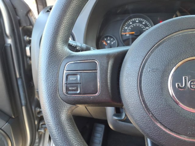 Used 2015 Jeep Patriot Sport w/ Power Value Group AWD/4WD image 17